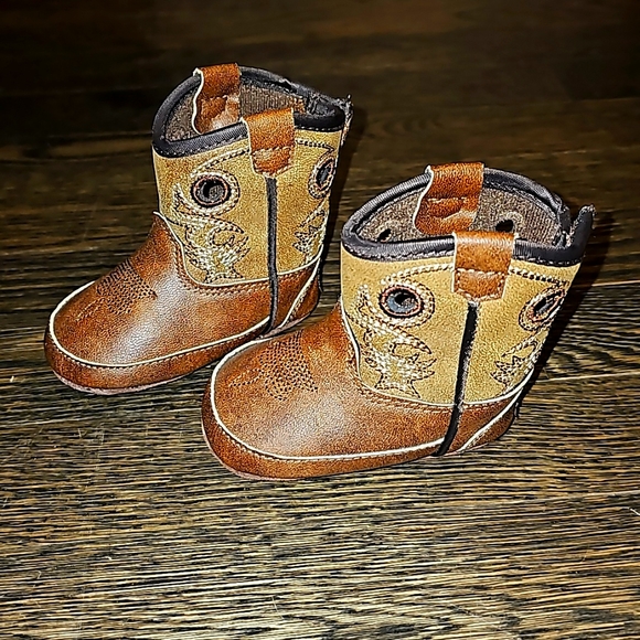 Western Baby Infant/Toddler Bucker Boot First Walker Shoe size 2 - Picture 1 of 3